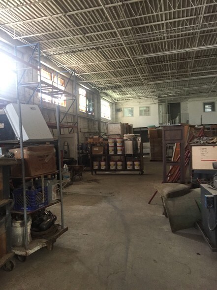 More Photos Of 1350 E Southcross Blvd, San Antonio Industrial For Sale