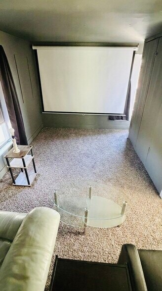 More Photos Of 319 W Main St, Bishop Multifamily For Sale