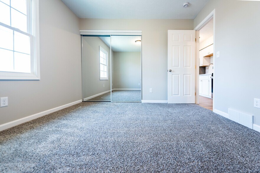 More Photos Of 839 34th St NW, Canton Apartments For Sale