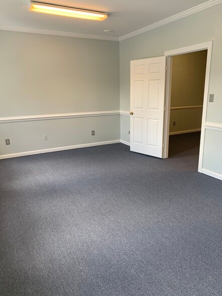 More Photos Of 7419 Knightdale Blvd, Knightdale Office For Lease