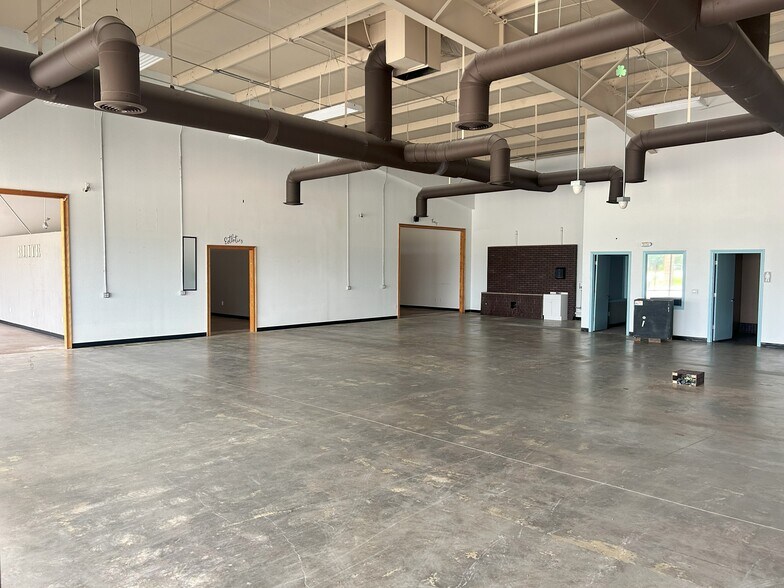 More Photos Of 2203 Trinity Blvd, Texarkana Unknown For Lease