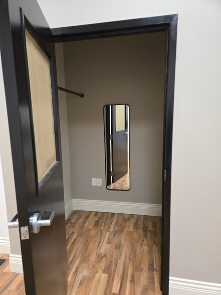 More Photos Of 653 Main St, Buffalo Storefront Retail Office For Lease