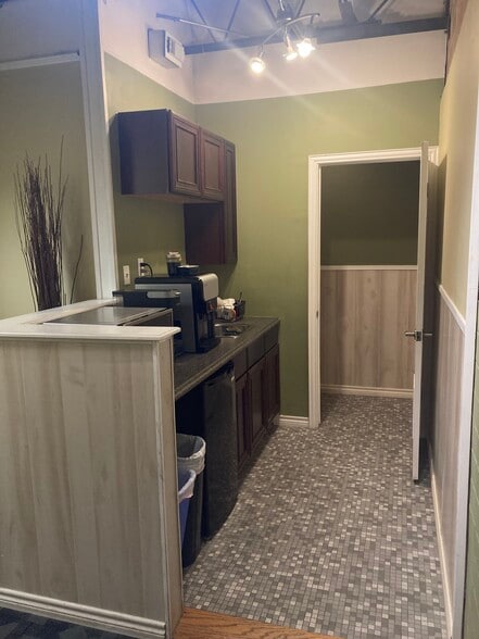 More Photos Of 2003 N Lamar Blvd, Austin Office For Lease
