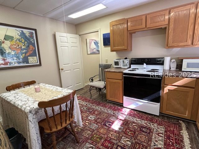 More Photos Of 574 Sea Island Pky, Saint Helena Island Office For Sale