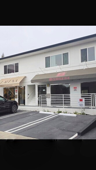 More Photos Of 733 10th St, Santa Monica Storefront Retail Office For Lease