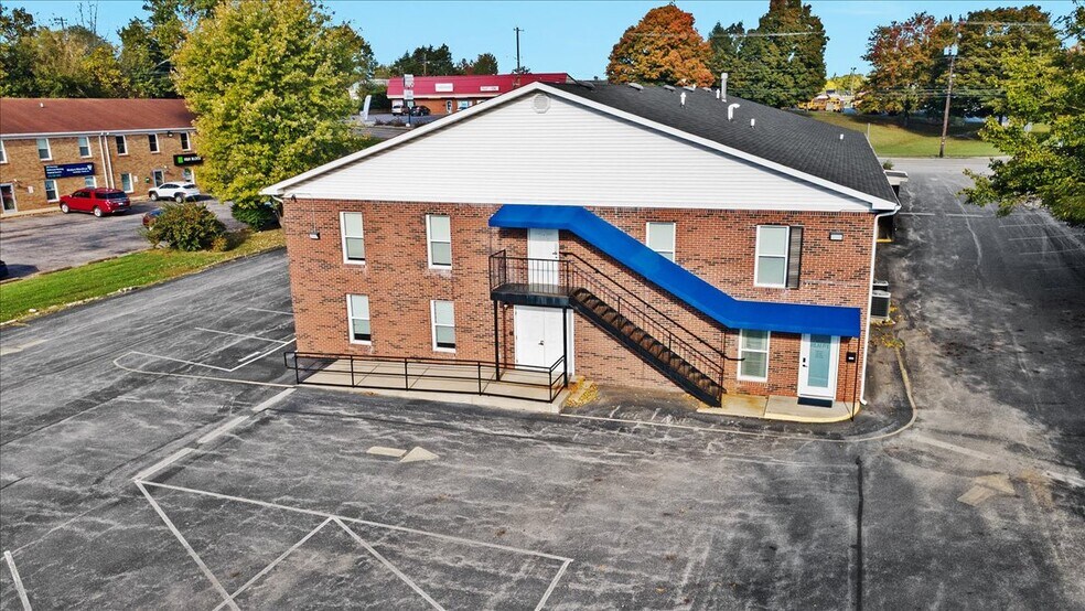 More Photos Of 617 Mulberry St, Elizabethtown Office For Sale