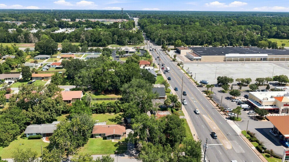 More Photos Of 1112 NE 36th Ave, Ocala Office For Sale