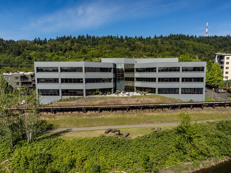 More Photos Of 5100 S Macadam Ave, Portland Unknown For Lease