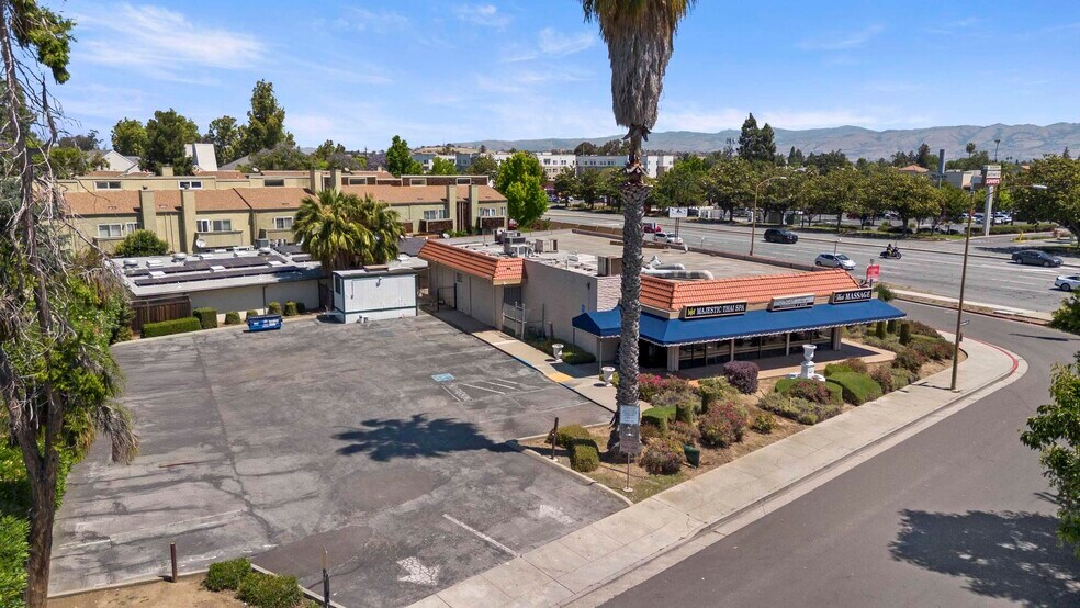 More Photos Of 1123-1125 Luchessi Dr, San Jose Freestanding For Sale