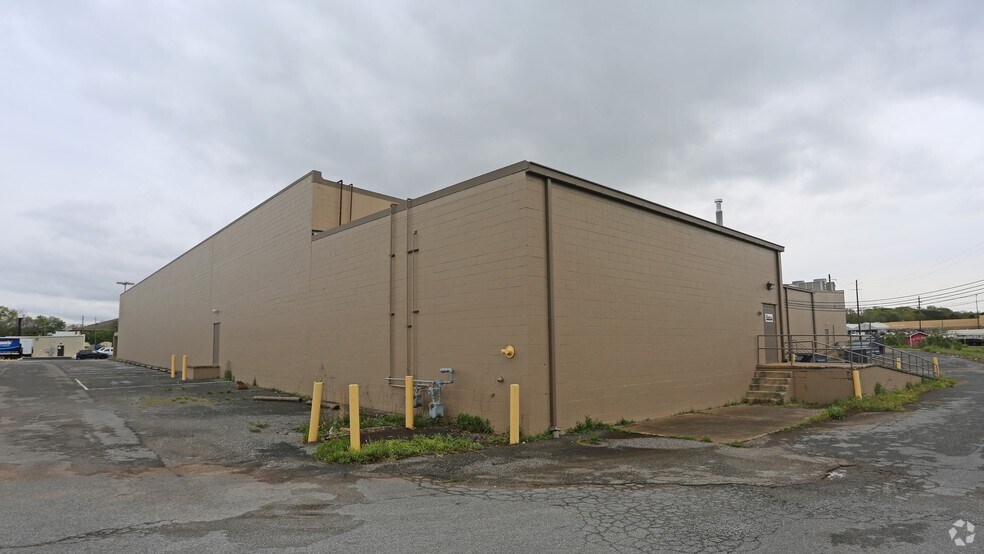 More Photos Of 805 Battle St E, Talladega Unknown For Lease