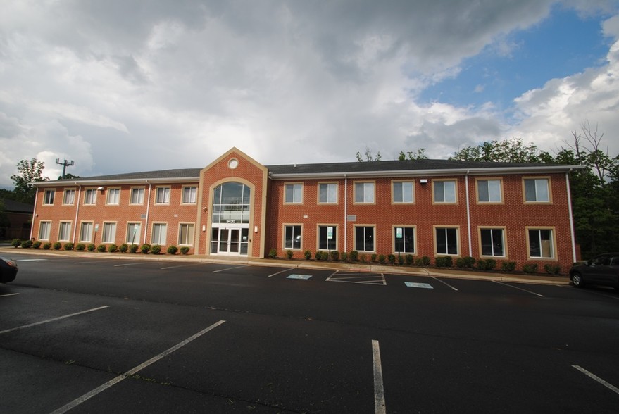 More Photos Of 9420 Forestwood Ln, Manassas Medical For Sale
