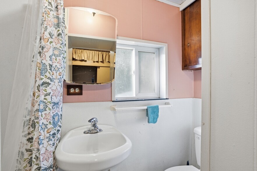 More Photos Of 1710 Bryant St, Vancouver Land For Sale