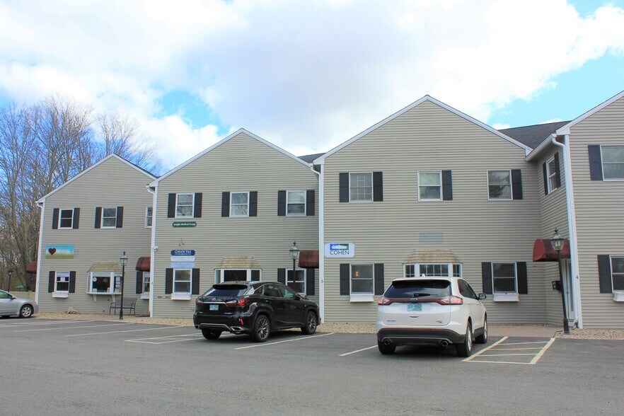 More Photos Of 861 Lafayette Rd, Hampton Office For Lease