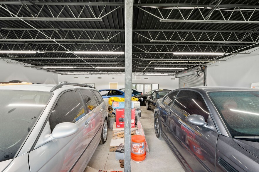 More Photos Of 1441 S Powerline Rd, Pompano Beach Auto Dealership For Lease