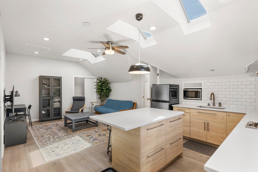 More Photos Of 9930 Calvine Rd, Sacramento Apartments For Sale