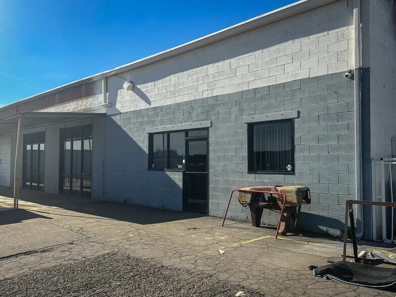 More Photos Of 5555 N 51st Ave, Glendale Warehouse For Lease