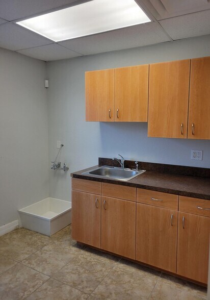 More Photos Of 18316 Murdock Cir, Port Charlotte Office For Lease