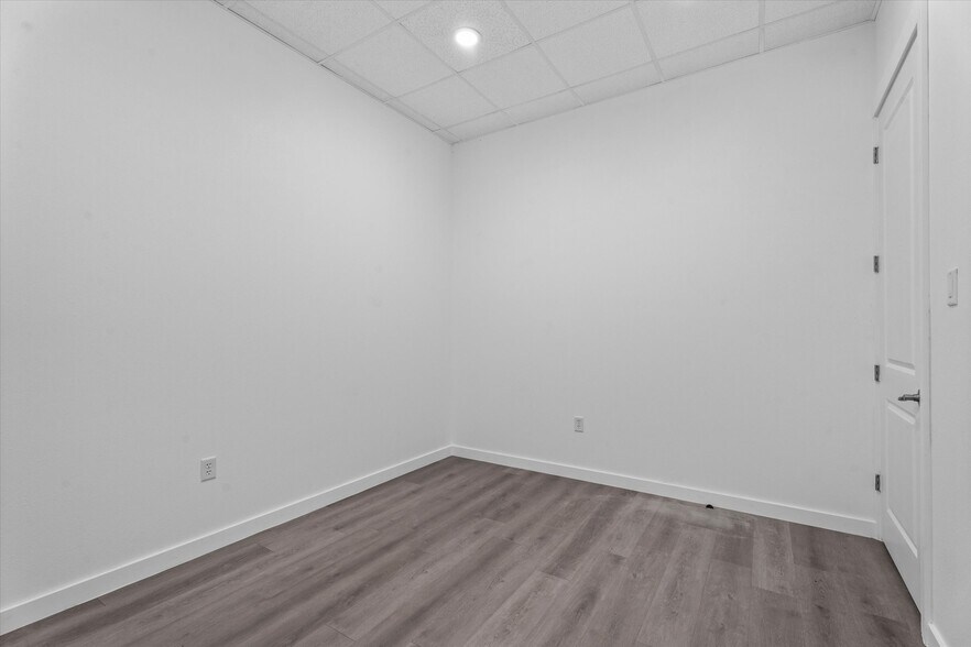 More Photos Of 26605 Cook Field Rd, Katy Light Distribution For Lease