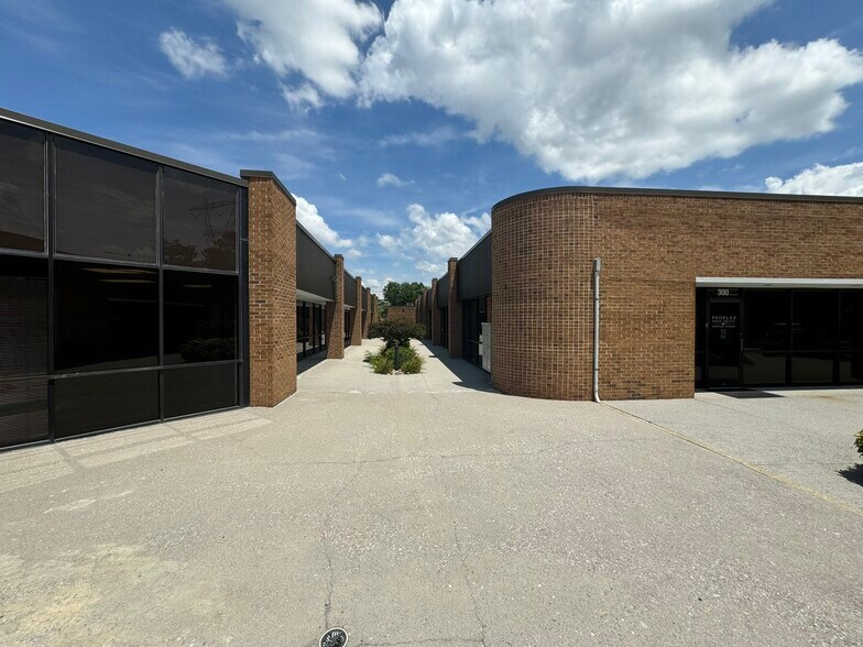 More Photos Of 9051 Executive Park Dr, Knoxville Office For Sale