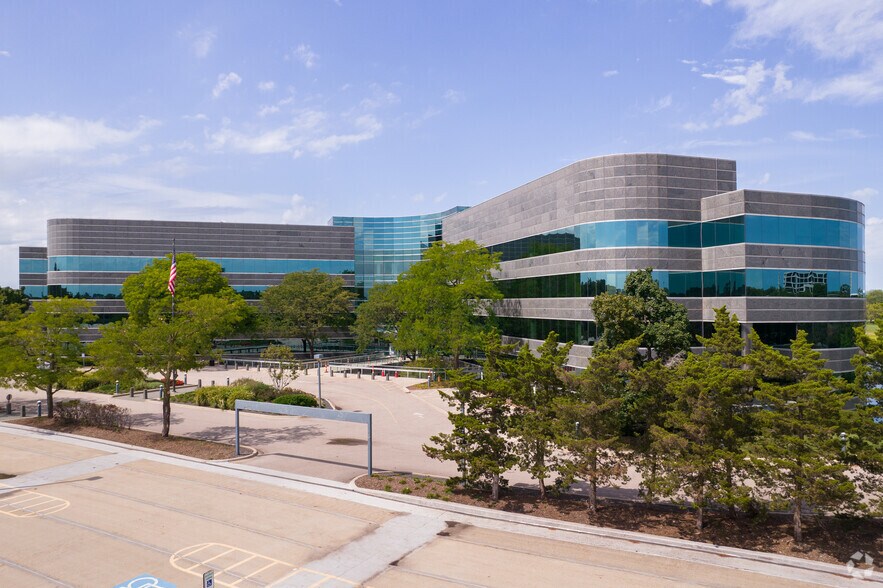 Primary Photo Of 3100 Sanders Rd, Northbrook Office For Lease