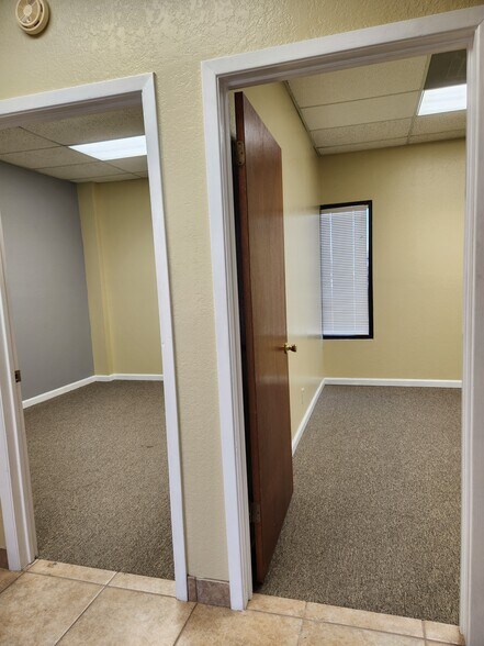 More Photos Of 10221 Desert Sands St, San Antonio Unknown For Lease