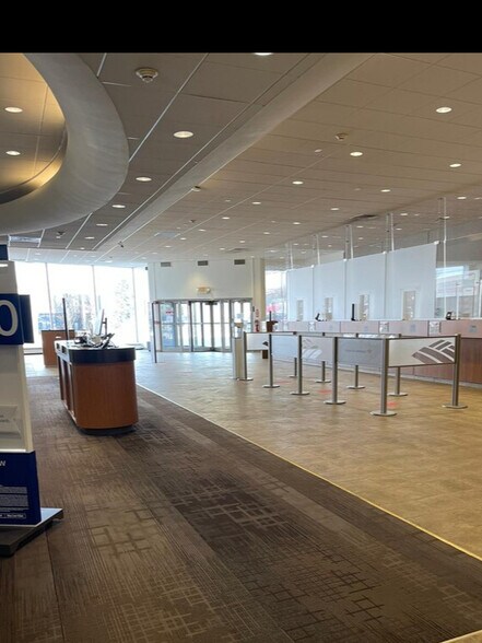 More Photos Of 60 Hempstead Ave, West Hempstead Office For Lease