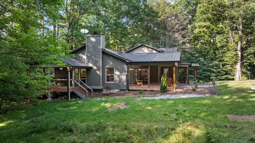 More Photos Of 122 Highlands View Rd, Highlands Specialty For Sale