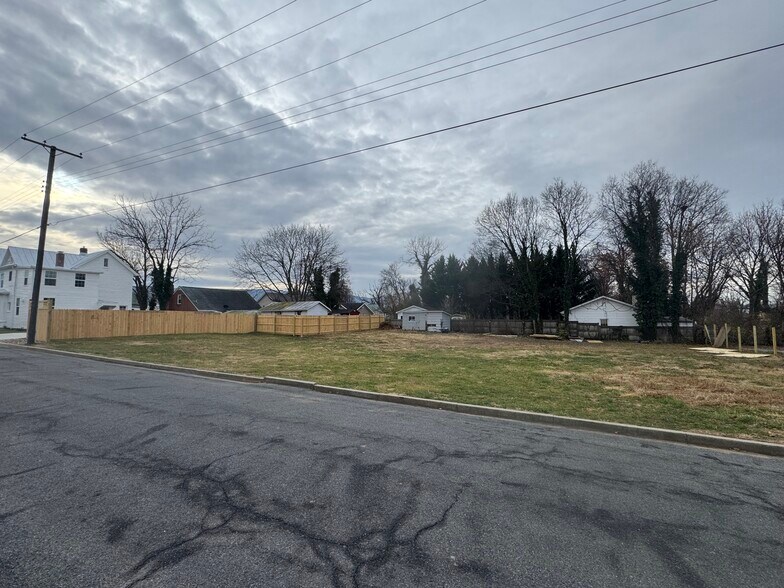 More Photos Of Foundry St, Woodstock Land For Sale