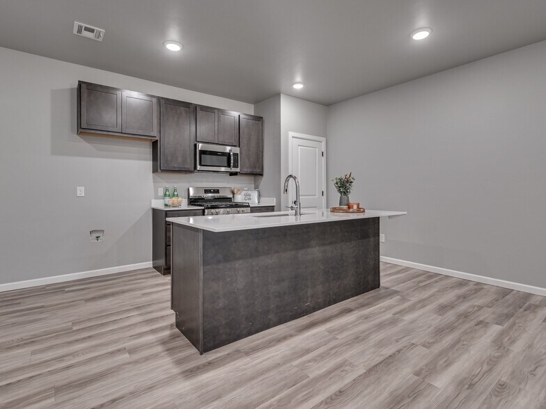 More Photos Of Josie Circle, Midwest City Apartments For Sale