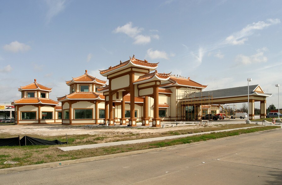 More Photos Of 10 Century Plaza Dr, Houston Restaurant For Sale