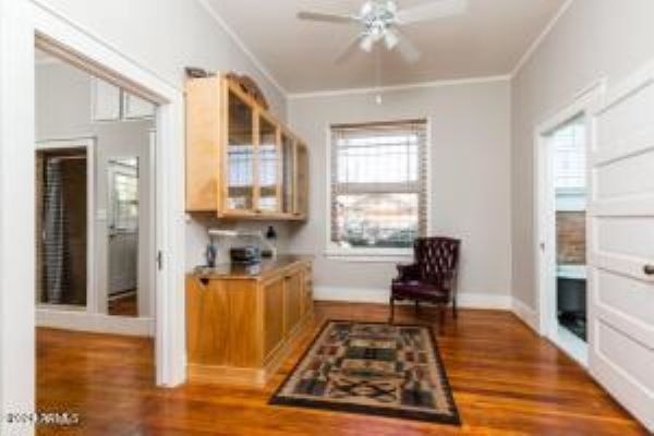 More Photos Of 711 E McKinley St, Phoenix Light Distribution For Sale