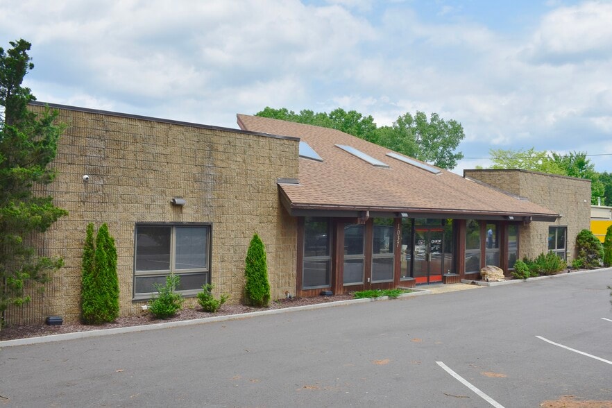 More Photos Of 1037 Powers Rd, Conklin Distribution For Lease