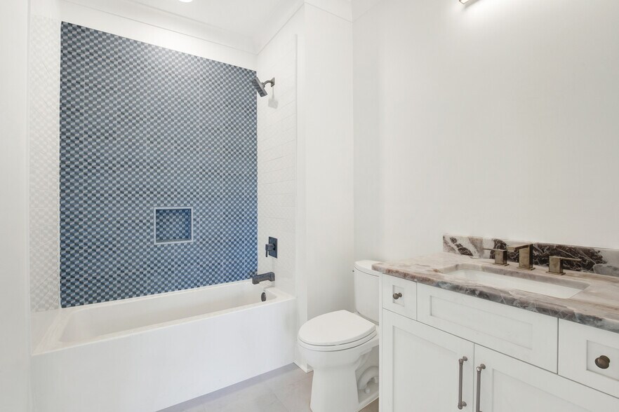 More Photos Of 104 17th st, Tybee Island Apartments For Sale