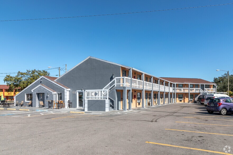 Primary Photo Of 4657 W Irlo Bronson Memorial Hwy, Kissimmee Hotel For Sale