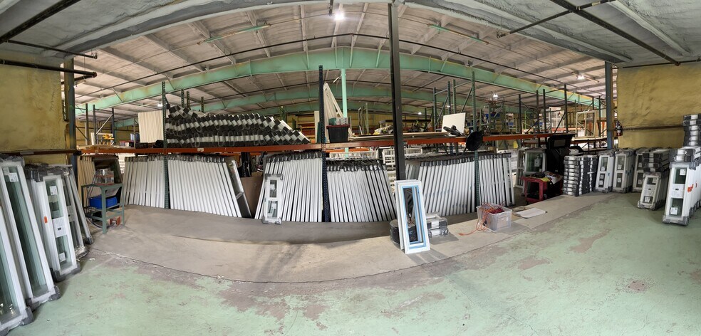 More Photos Of 1403 W Welch St, Taylor Warehouse For Sale