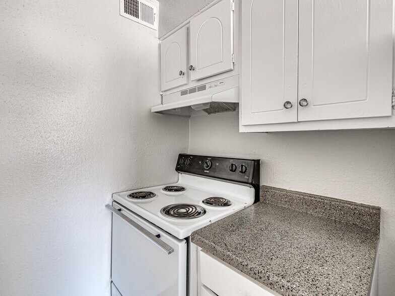 More Photos Of 7404 Lyrewood Ln, Oklahoma City Apartments For Sale