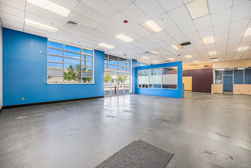 More Photos Of 7950 W Colfax Ave, Lakewood General Retail For Sale