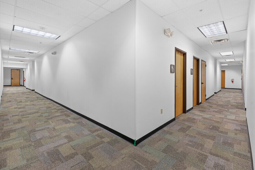 More Photos Of 1123 N Main Ave, San Antonio Medical For Sale