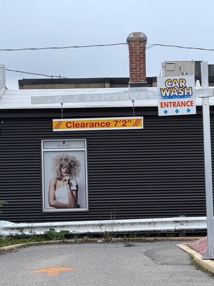 More Photos Of 404 St Clair St, Chatham-Kent General Retail For Sale