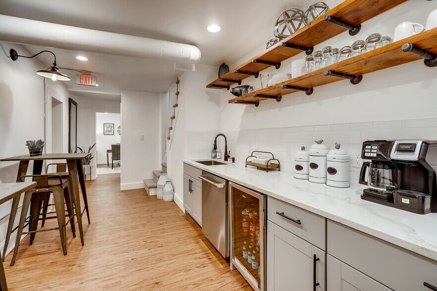 More Photos Of 1330 Logan St, Denver Office For Lease