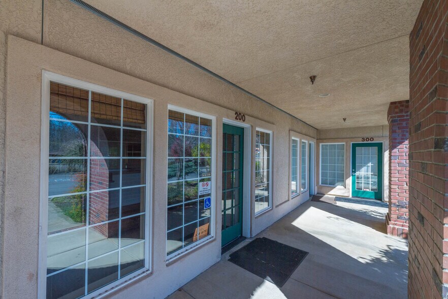 More Photos Of 6127 Clark Rd, Paradise Medical For Lease