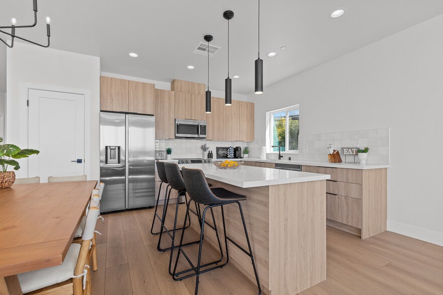 More Photos Of 4833-4845 Chippendale Dr, Sacramento Apartments For Sale