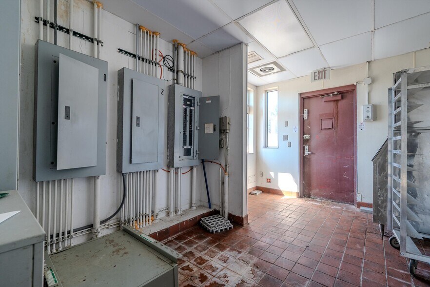 More Photos Of 270 Broadway, Whitehall Freestanding For Sale