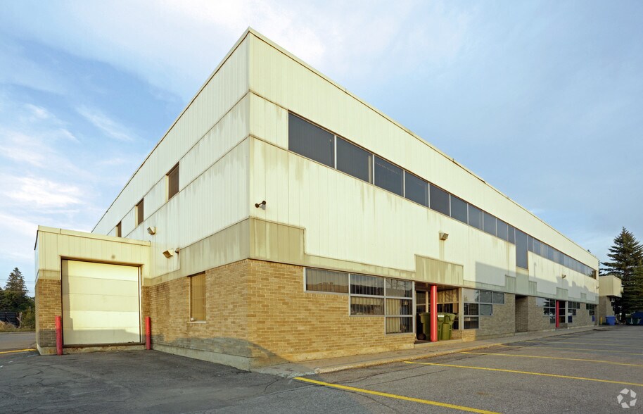 More Photos Of 111 Colonnade Rd, Ottawa Office For Lease