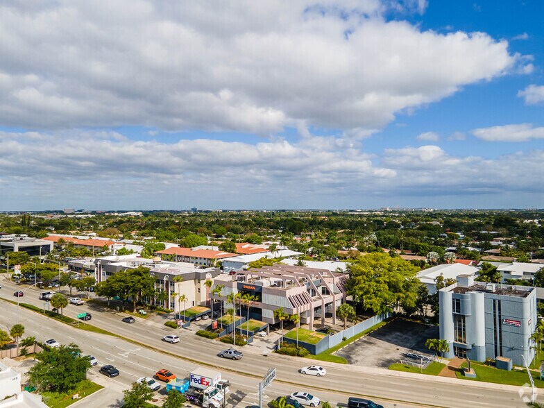 More Photos Of 2151 E Commercial Blvd, Fort Lauderdale Medical For Lease