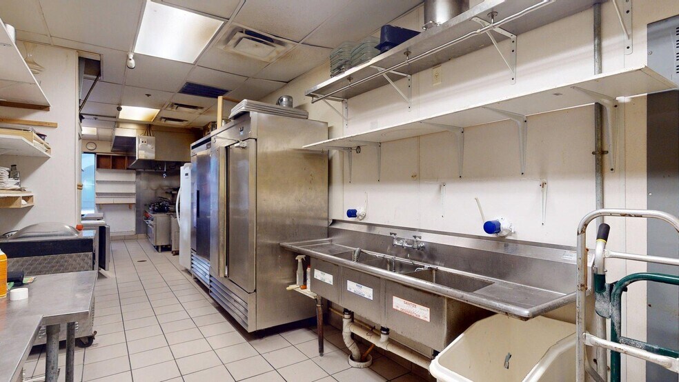 More Photos Of 3983 Destination Dr, Osprey Storefront Retail Office For Sale