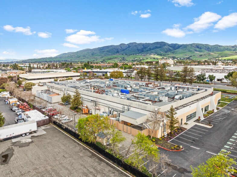 More Photos Of 195 S Milpitas Blvd, Milpitas Research And Development For Lease
