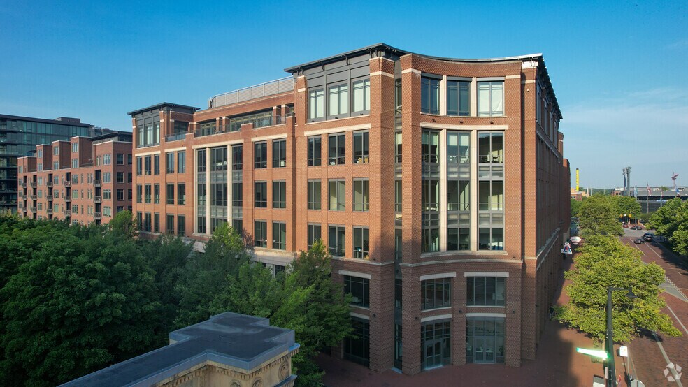 More Photos Of 325 John H McConnell Blvd, Columbus Office For Lease