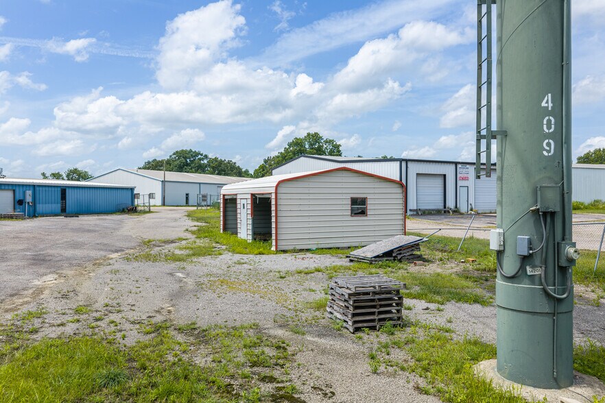 More Photos Of 479247 US Highway 64, Roland Warehouse For Sale
