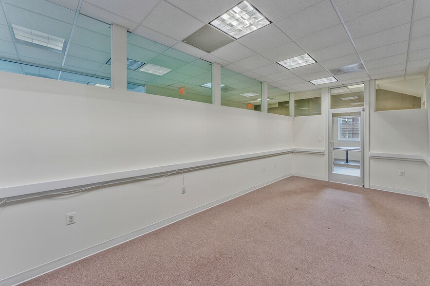 More Photos Of 728 S Washington St, Alexandria Office For Lease